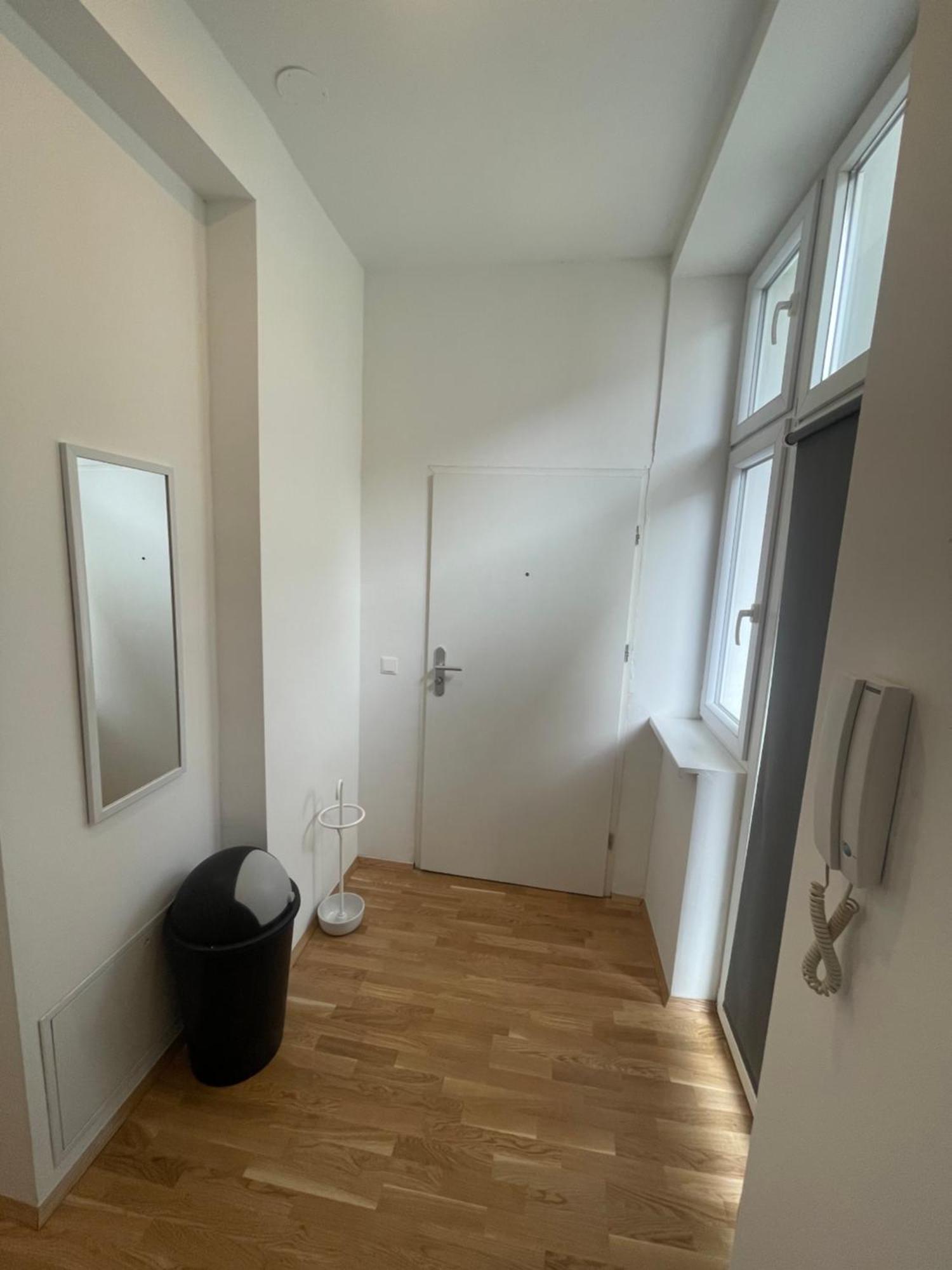 New Apartment With Balcony 11 ウィーン エクステリア 写真